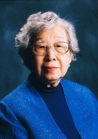 齐邦媛(1924,女,汉族,辽宁铁岭人,1988年从台湾大学外文系教授稳