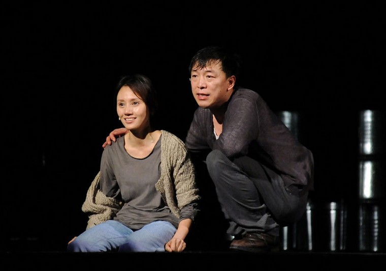 黄渤,袁泉,孟京辉明星版话剧《活着》08票务网抢票中!