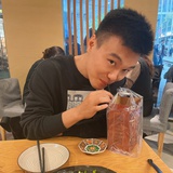 瑜伽圈的小学生