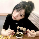 田曦薇微一笑
