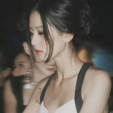 三三