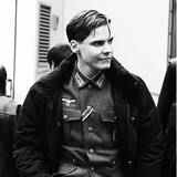 一身反骨，神经