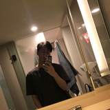 王