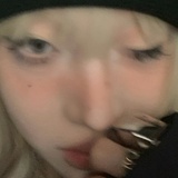 她離月亮比較近