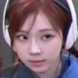 (⑉ ⑉)