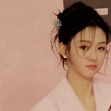 杨采薇