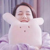 某不知名女明星