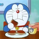 她对此感到厌烦