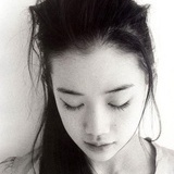 在画画的鱼小姐