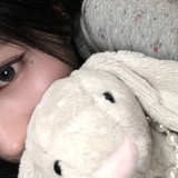 榎並杏紗影搖紅