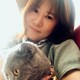 女青年Cynthia
