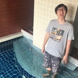 玩会儿就看书