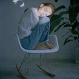 我在抬头望着天