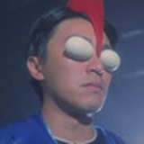 招 风 耳