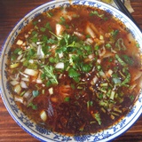 风中吃泡面