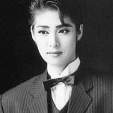 顾年
