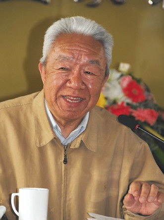 尹世霖
