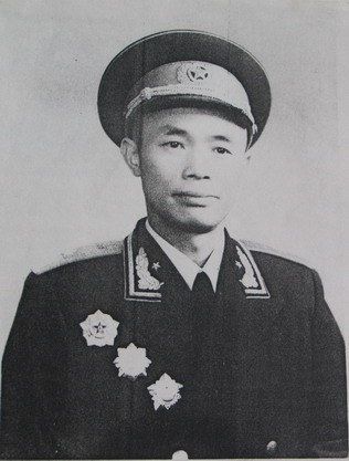 钟伟
